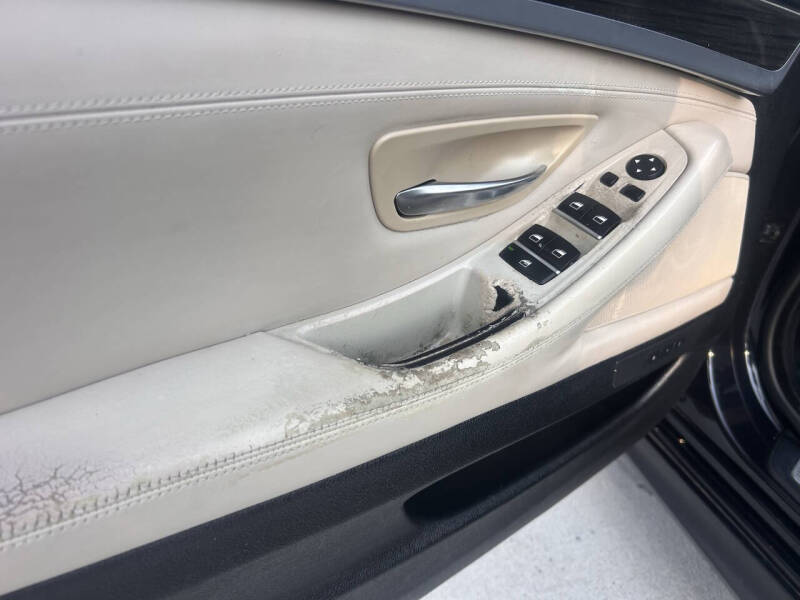 2014 BMW 5 Series 528i