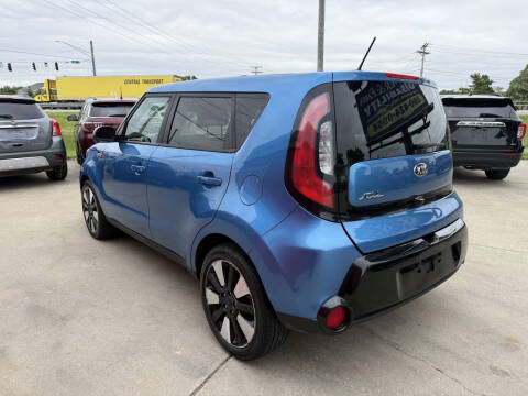 2016 Kia Soul +