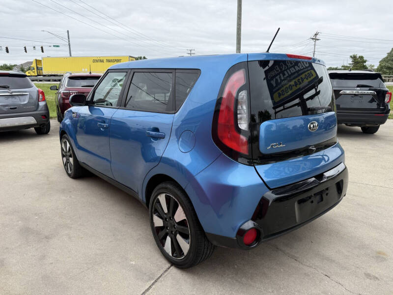 2016 Kia Soul +