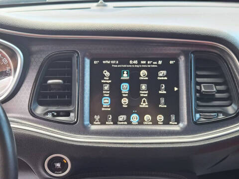 2015 Dodge Challenger SXT Plus