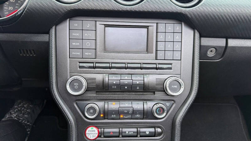 2016 Ford Mustang V6