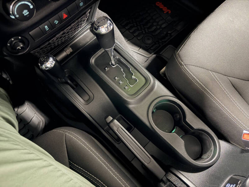 2018 Jeep Wrangler JK Sahara