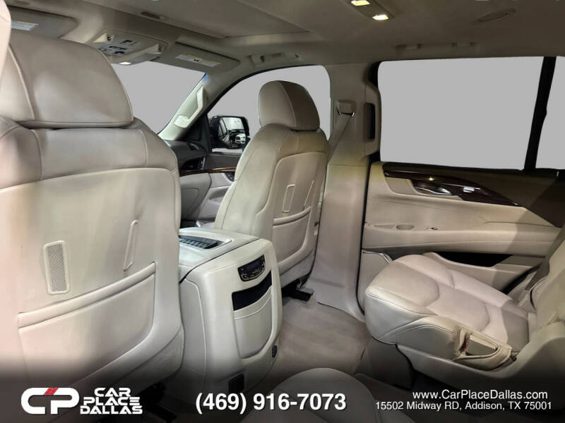 2016 Cadillac Escalade Luxury Collection