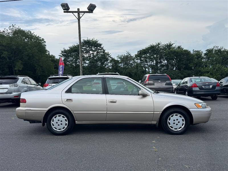 1997 Toyota Camry LE