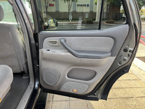 2007 Toyota Sequoia SR5