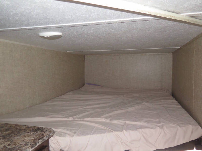 2017 Keystone RV HIDEOUT 27DBS