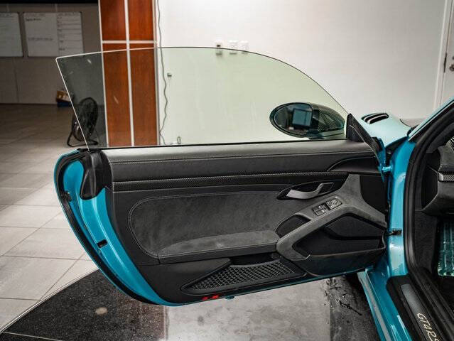 2024 Porsche 718 Cayman GT4 RS