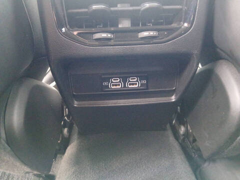 2023 Jeep Grand Cherokee Laredo X