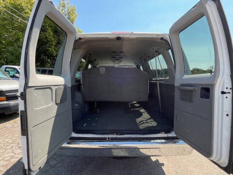 2011 Ford E-Series E-350 SD XLT