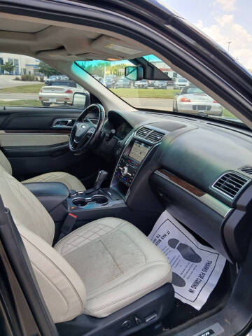 2017 Ford Explorer Platinum