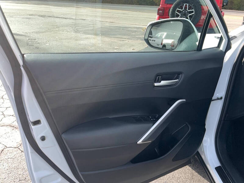 2024 Toyota Corolla Cross XLE