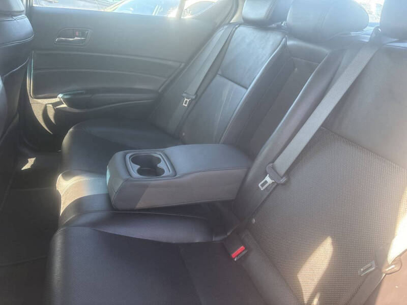 2013 Acura ILX 2.0L w/Premium