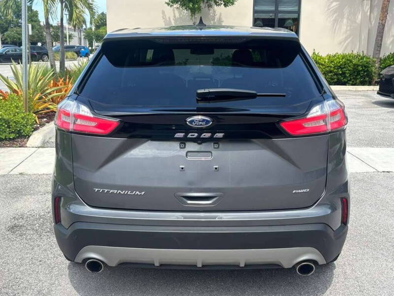 2022 Ford Edge Titanium