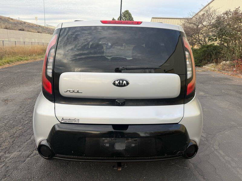 2016 Kia Soul +