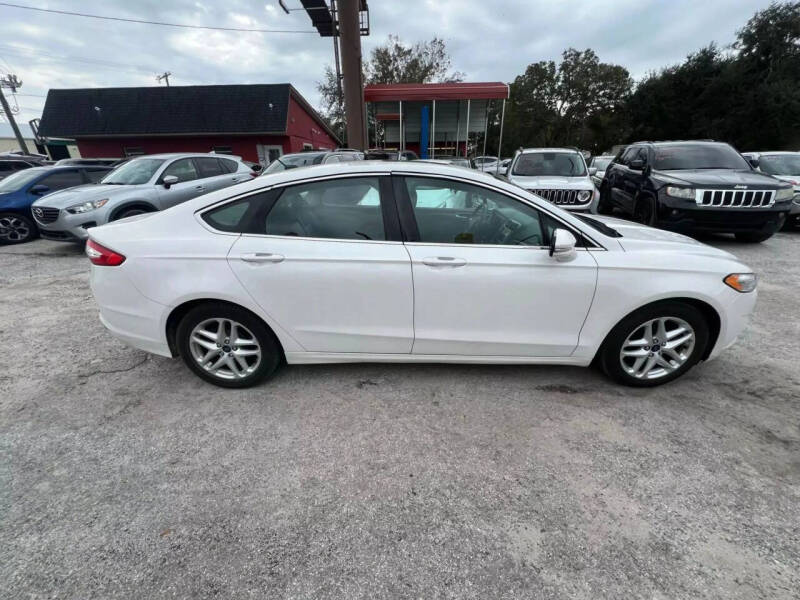 2014 Ford Fusion SE
