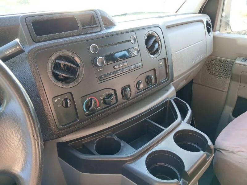 2014 Ford E-Series E-350 SD