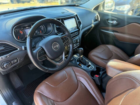 2019 Jeep Cherokee Overland