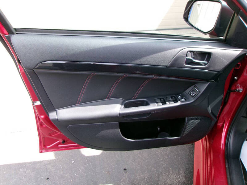 2017 Mitsubishi Lancer LE