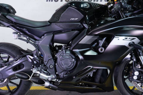 2025 Yamaha YZF-R7