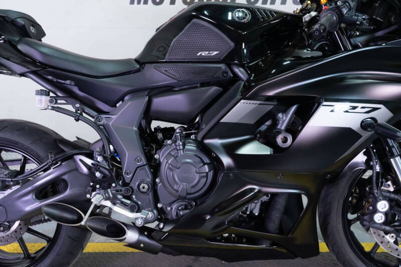 2025 Yamaha YZF-R7