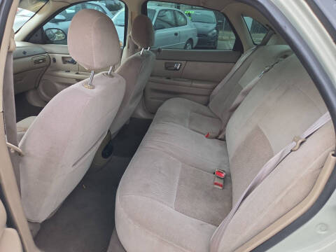 2003 Ford Taurus LX