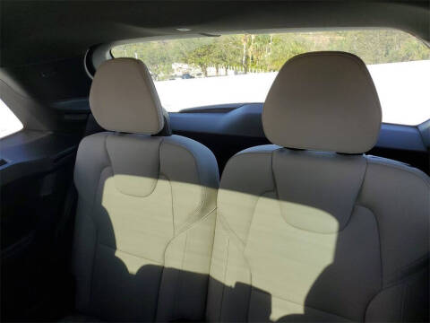 2025 Volvo XC90 B6 Core Bright Theme