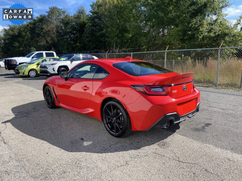 2024 Toyota GR86 Premium