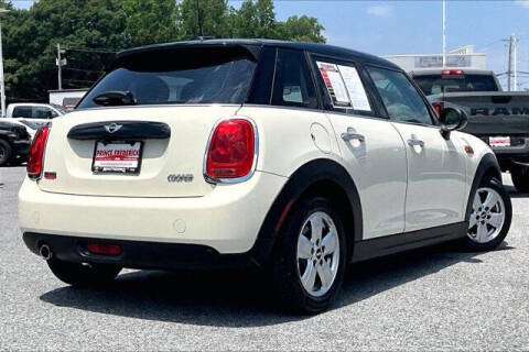 2017 MINI Hardtop 4 Door Cooper