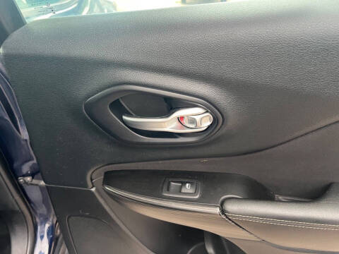 2014 Jeep Cherokee Sport