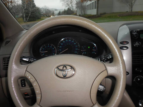 2008 Toyota Sienna LE 7-Passenger