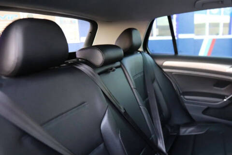 2017 Volkswagen Golf TSI Wolfsburg Edition