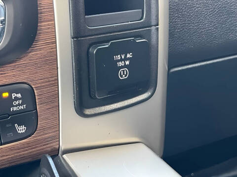 2015 RAM 1500 Laramie