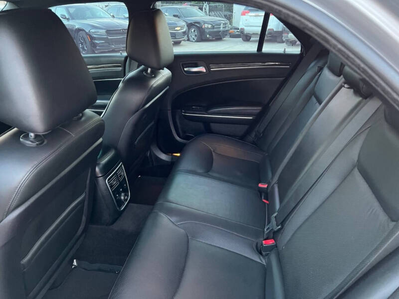 2011 Chrysler 300 C