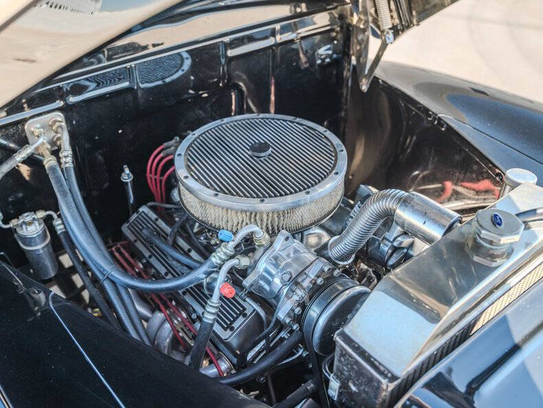 1947 Ford Super Deluxe