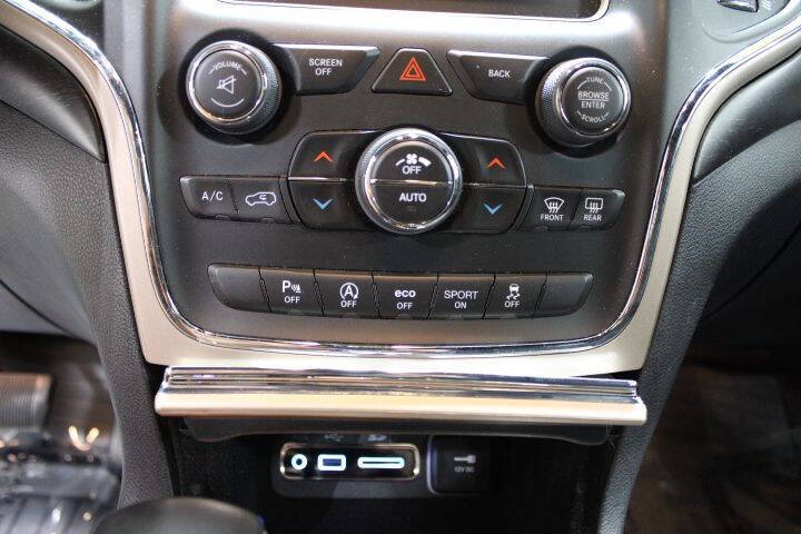 2017 Jeep Grand Cherokee Laredo