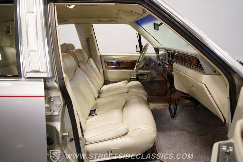 1984 Lincoln Town Car