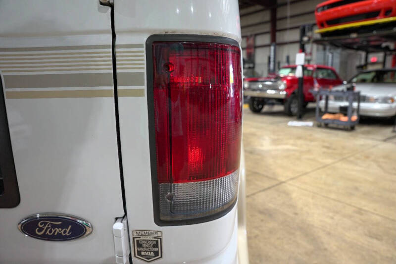 2002 Ford E-Series E-150