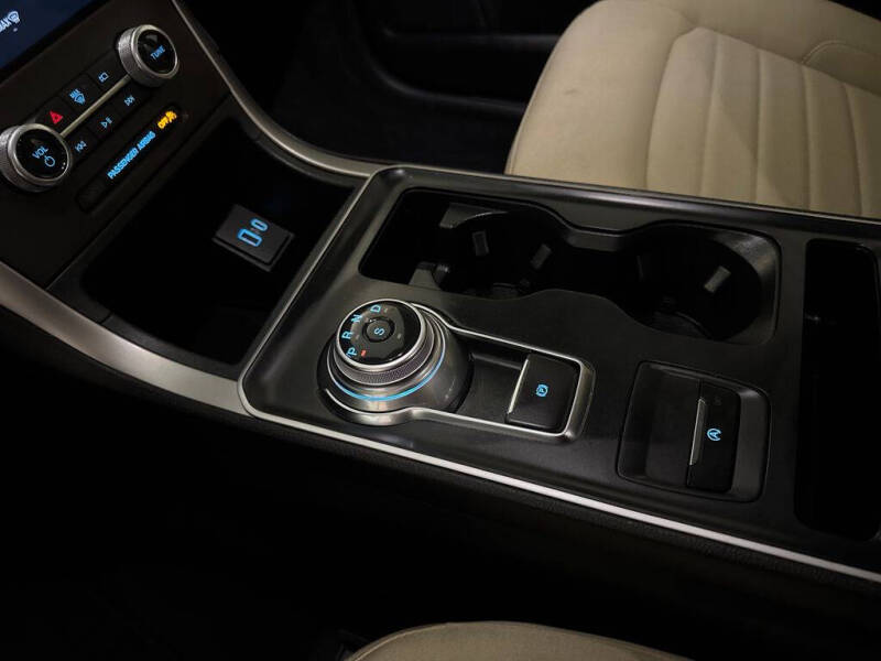 2021 Ford Edge SE