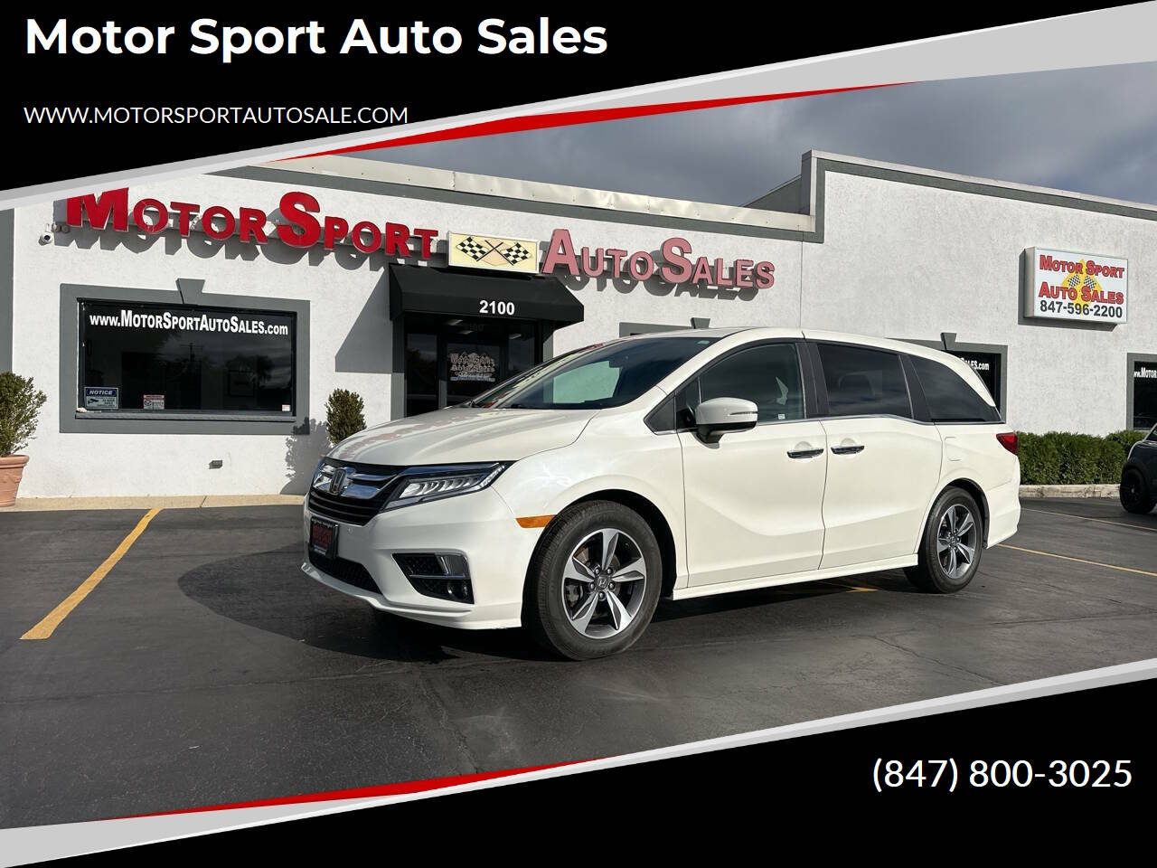 2018 Honda Odyssey Touring 4dr Mini Van's photo