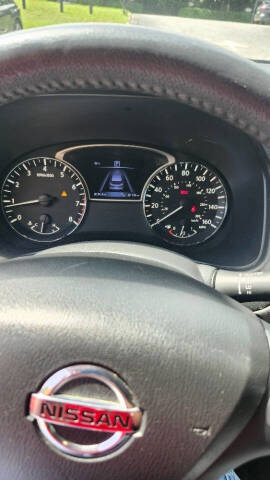 2017 Nissan Pathfinder SV