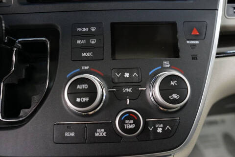 2016 Toyota Sienna