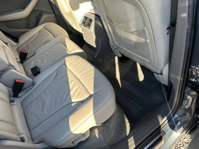 2011 Audi Q5 2.0T quattro Premium Plus