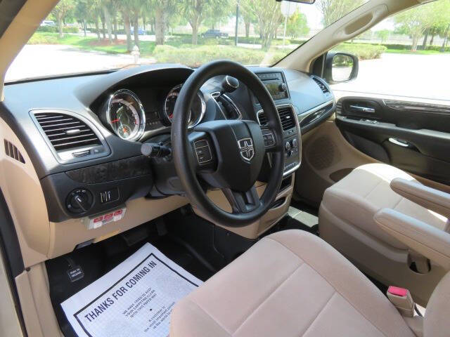 2013 Dodge Grand Caravan SE