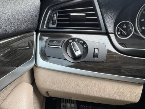 2012 BMW 5 Series 528i xDrive