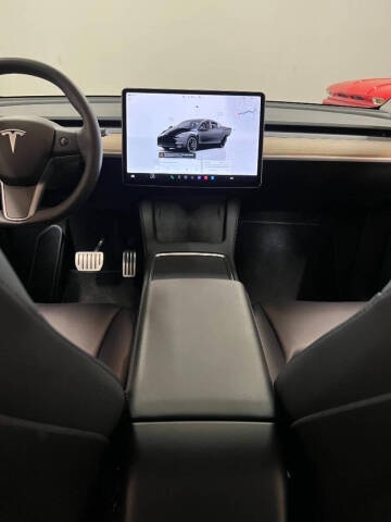 2023 Tesla Model Y Performance