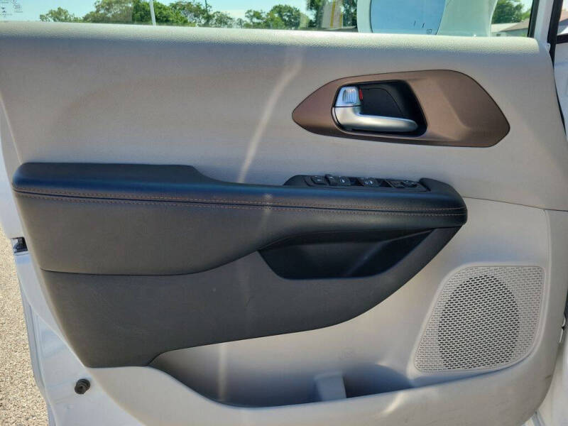 2019 Chrysler Pacifica Touring L