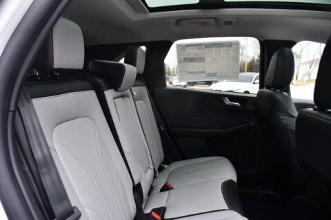 2026 Ford Escape Hybrid Platinum