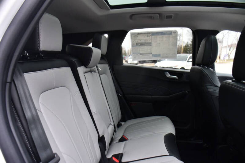 2026 Ford Escape Hybrid Platinum