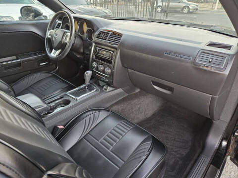 2012 Dodge Challenger SXT