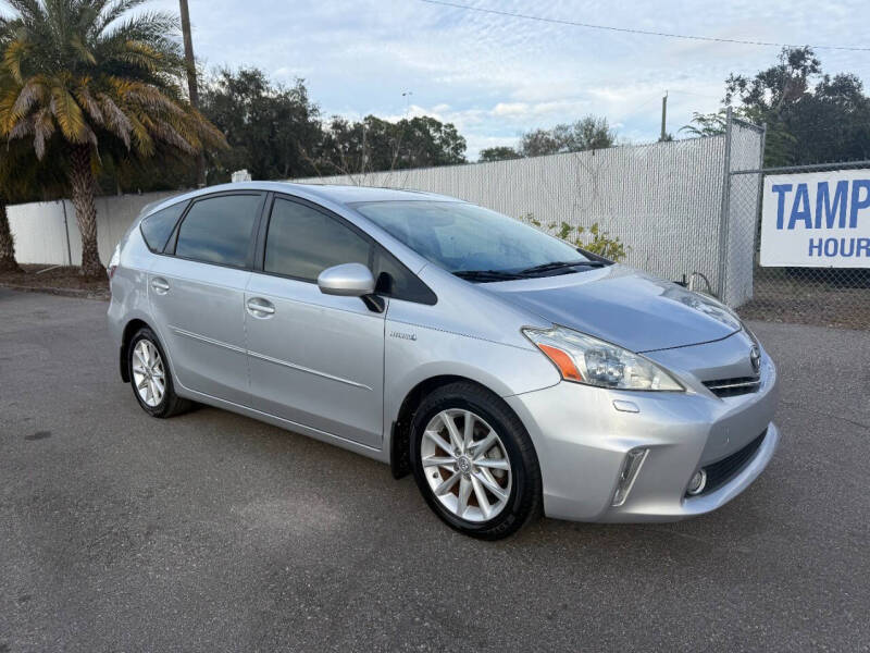 2013 Toyota Prius v Five